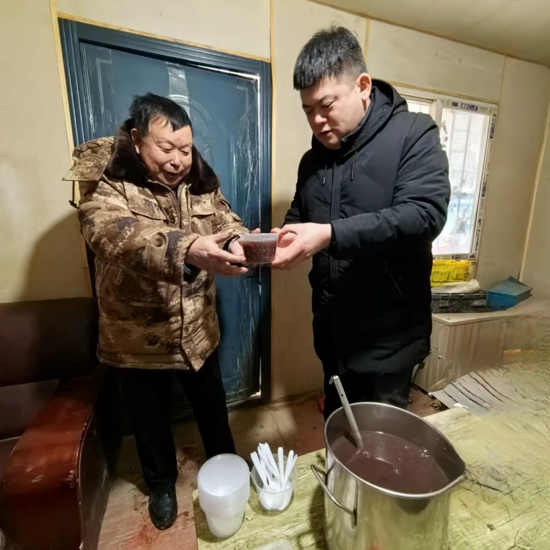 關(guān)愛“粥”到，情暖臘八