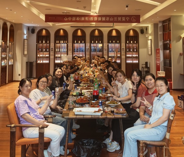 品味美食，凝聚力量——擇立燒烤party圓滿(mǎn)落幕